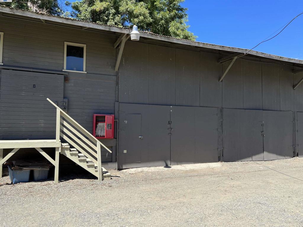 310 Jackson Boulevard Isleton, CA 95641 - Photo 30 of 55 a backyard of a house
