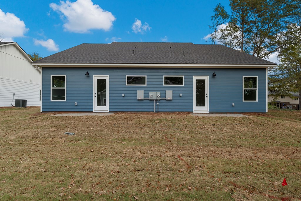 308 Burns Avenue Pine Mountain, GA 31822 - Photo 2 of 17 a front view of house with yard