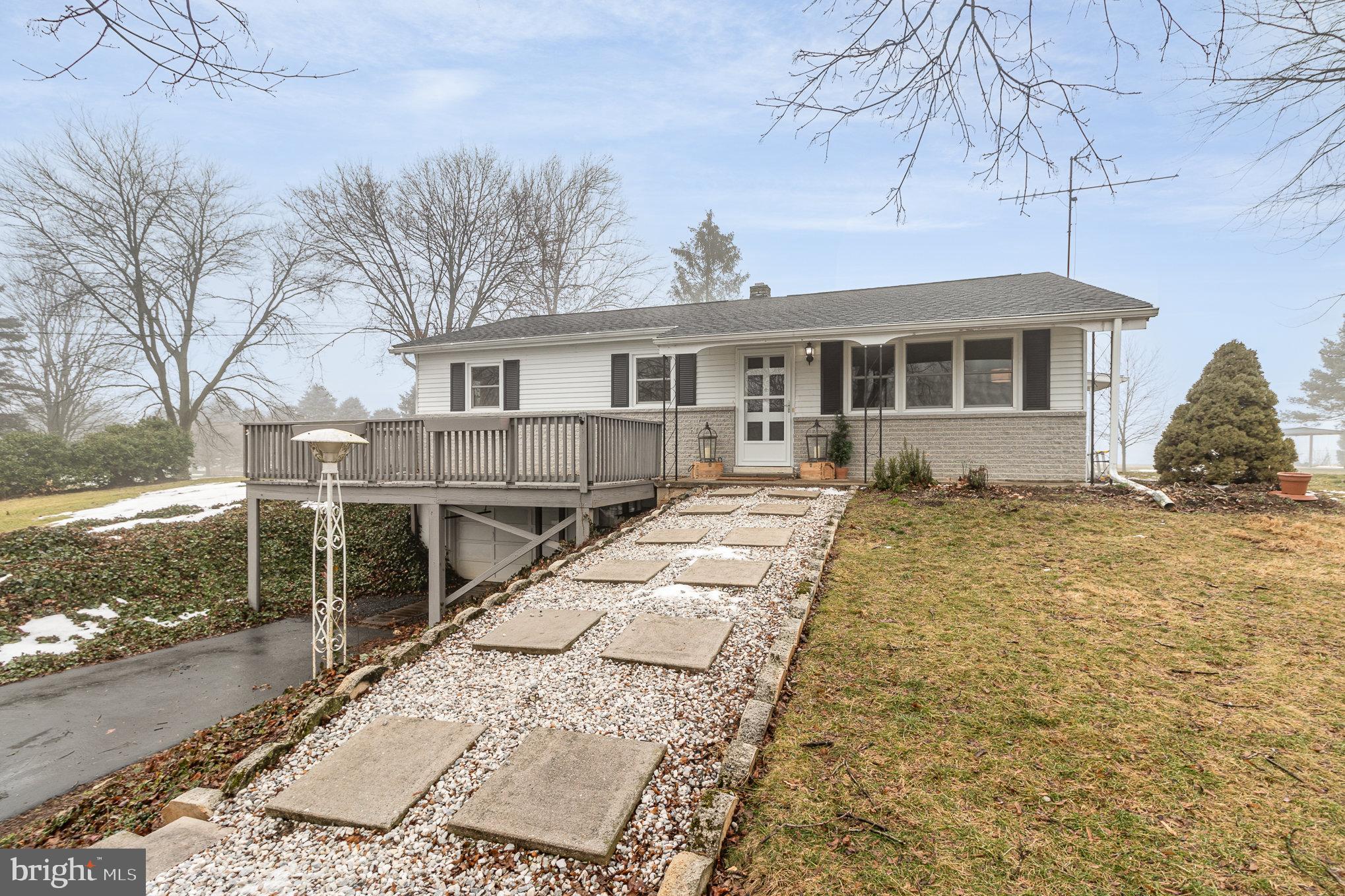 384 Mooredale Road Carlisle, PA 17015 - Photo 1 of 36 Gallery Image 1