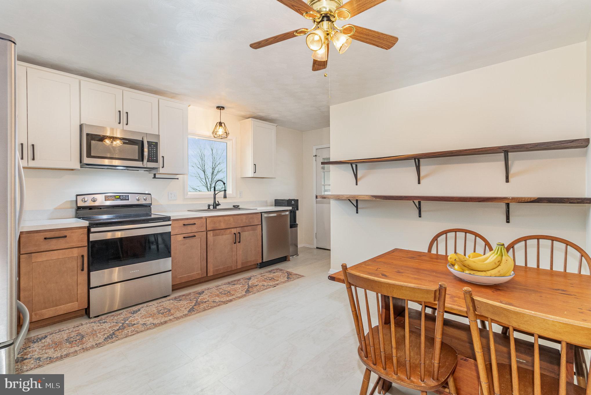 384 Mooredale Road Carlisle, PA 17015 - Photo 7 of 36 Gallery Image 7