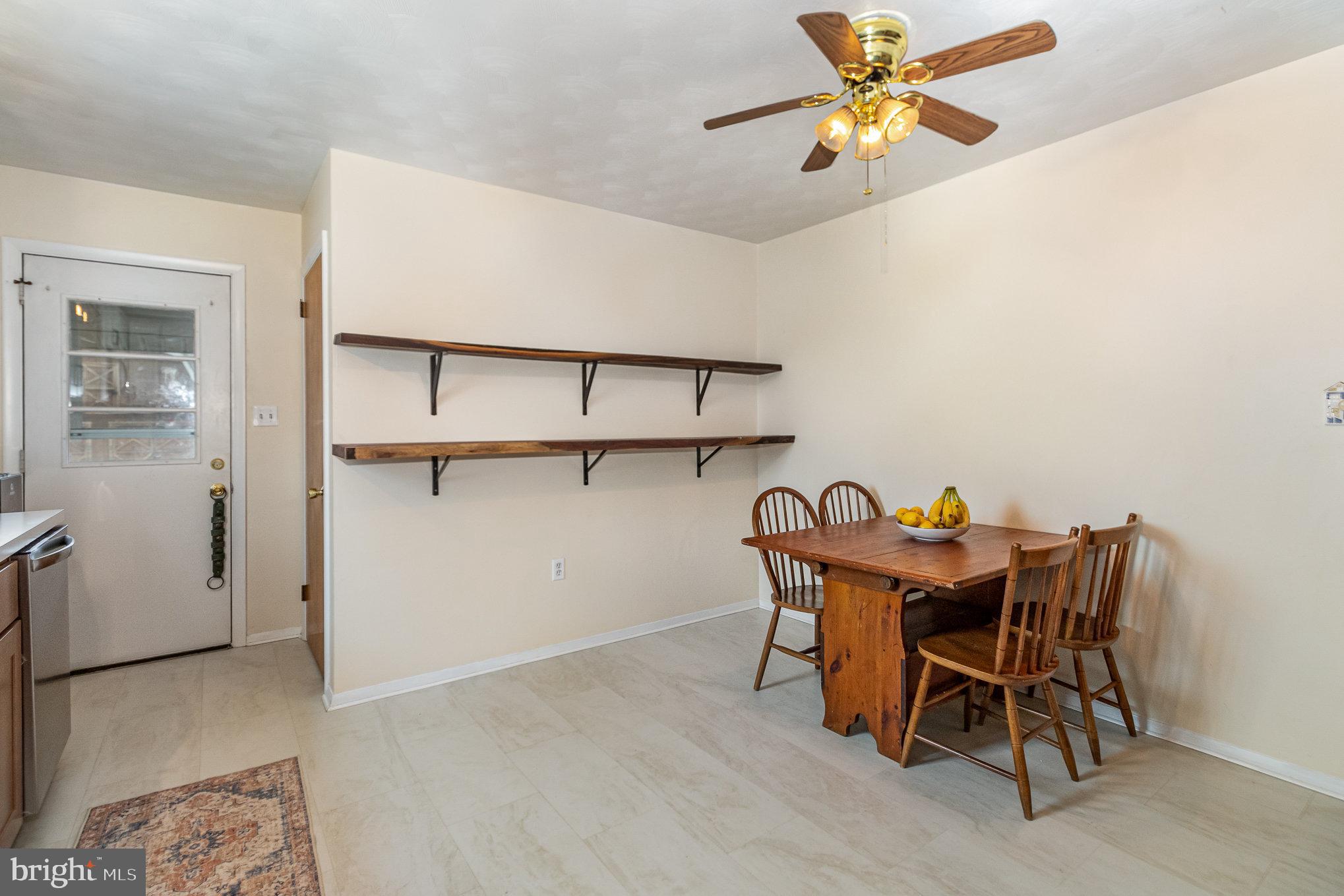384 Mooredale Road Carlisle, PA 17015 - Photo 8 of 36 Gallery Image 8