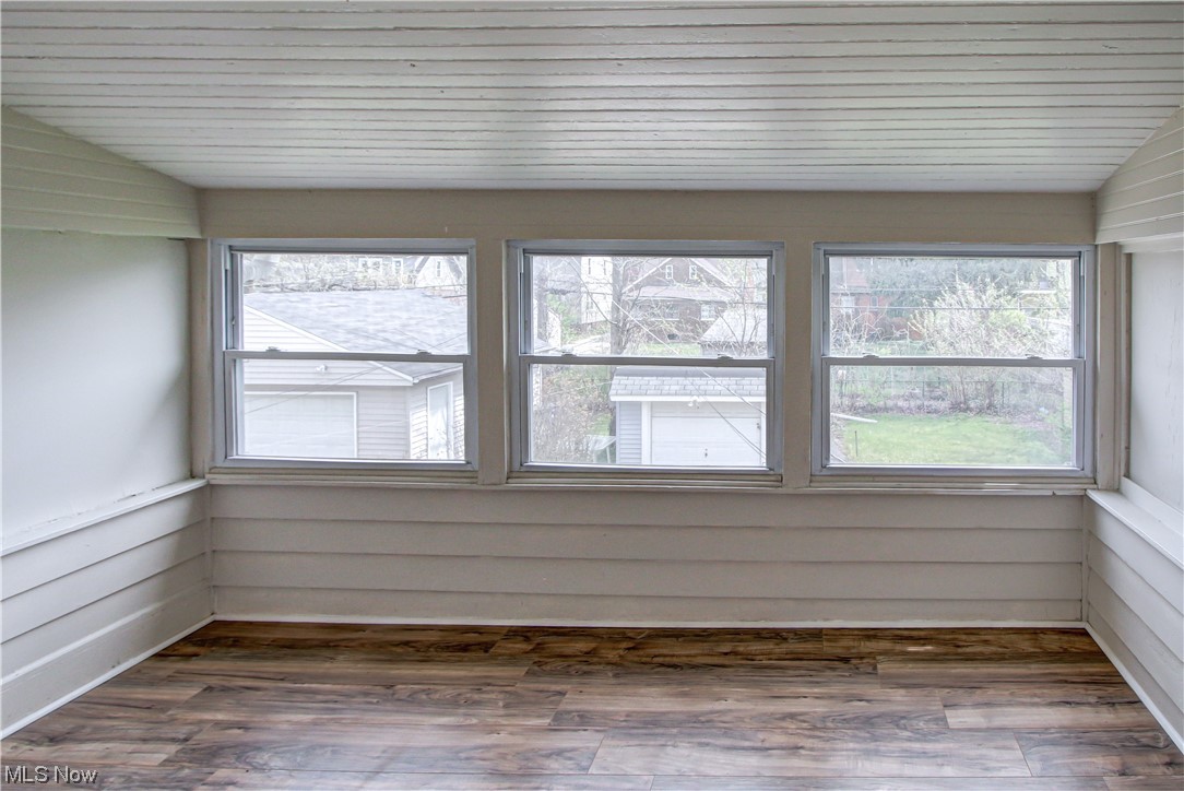 975 Pembrook Road Cleveland, OH 44121 - Photo 27 of 35
