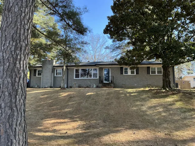 $250,000 | 130 Turnpike Avenue, Camden, TN 38320