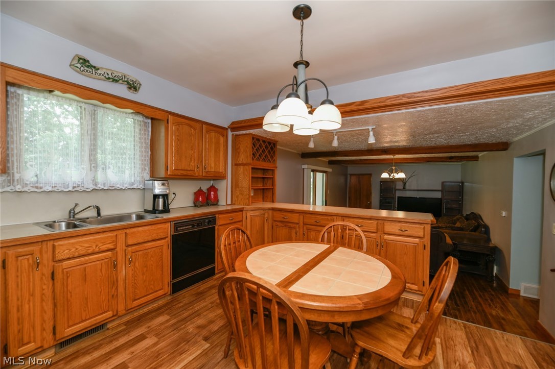 1739 Beryl Road Akron, OH 44312 - Photo 9 of 25