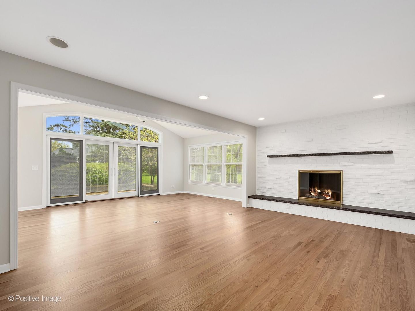 2S560 Seneca Drive Wheaton, IL 60189 - Photo 8 of 39