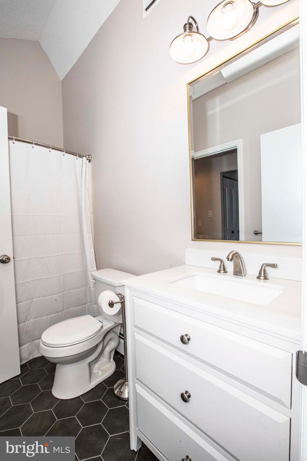 4003 Walnut Ridge Drive Pottstown, PA 19464 - Photo 14 of 21 Gallery Image 14