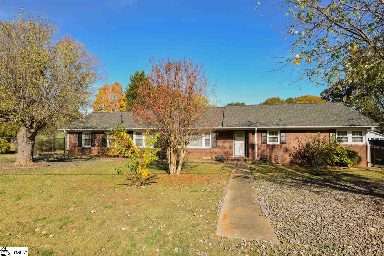 205 Spring Forest Road Greenville, SC 29615 - Photo 2 of 31 Gallery Image 2