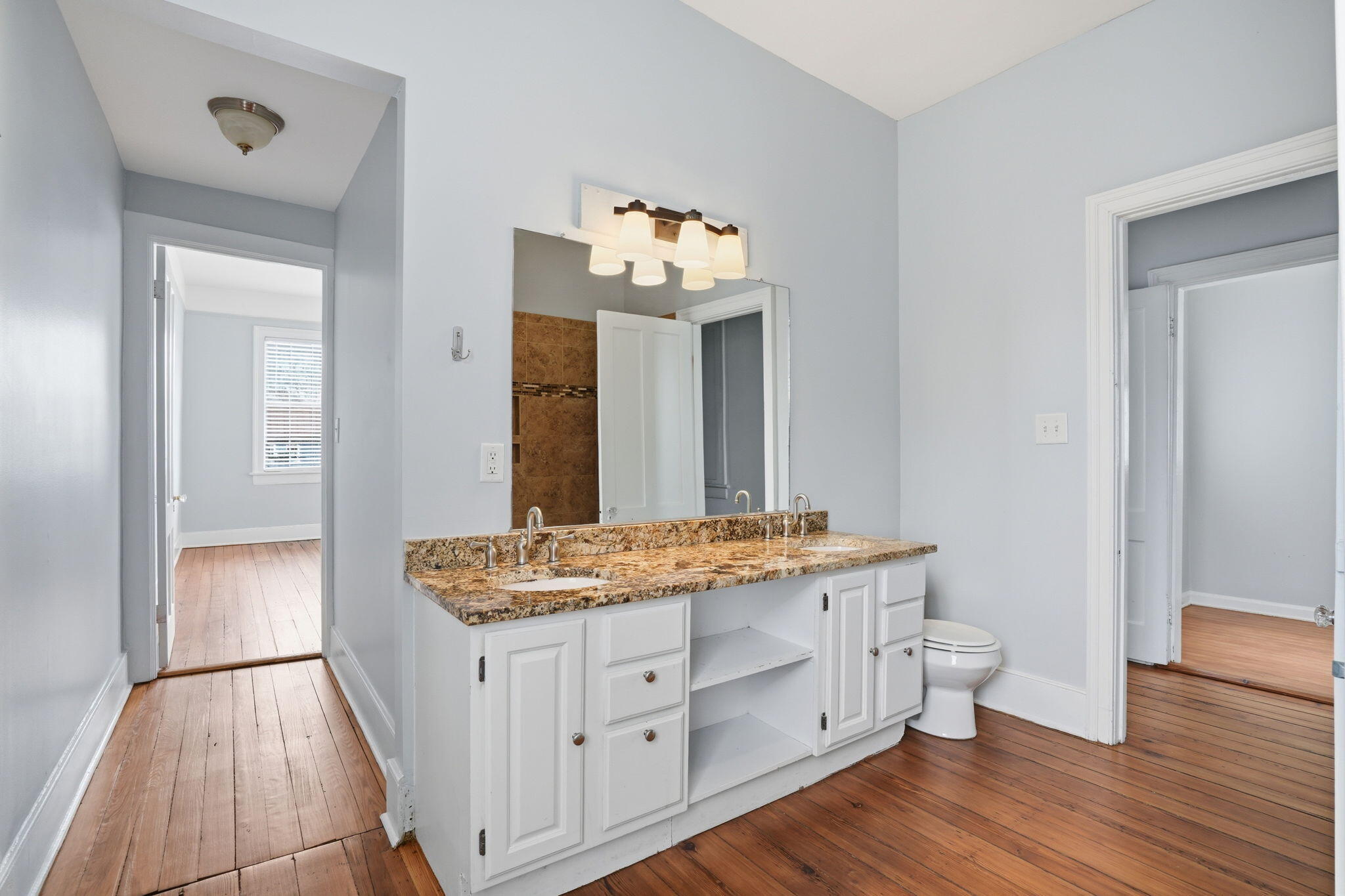 97 Smith Street Charleston, SC 29401 - Photo 18 of 33 22-web-or-mls-027_DSC06904