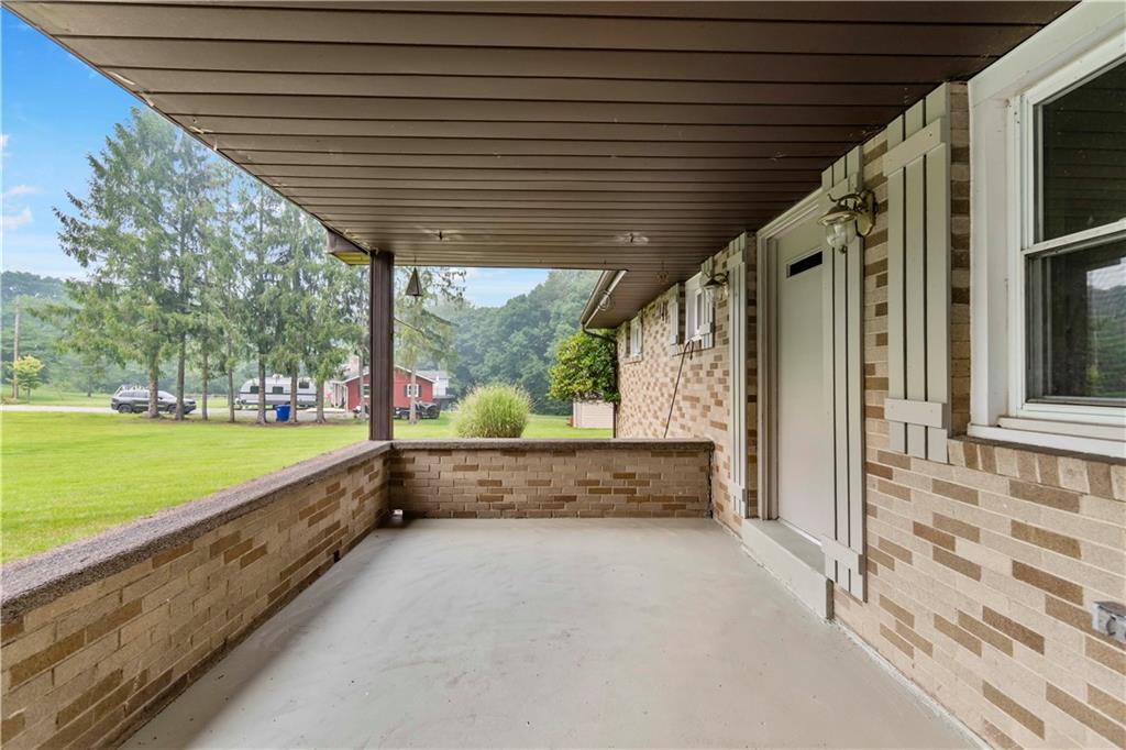 175 Mason Road Baden, PA 15005 - Photo 2 of 38