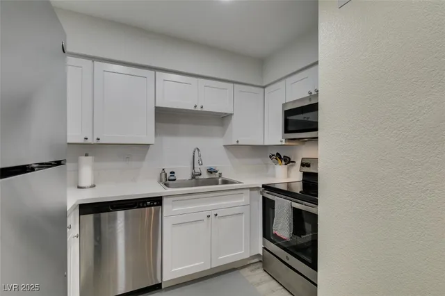 $195,000 | 3151 North Soaring Gulls Drive, Unit 2014, Las Vegas, NV 89128