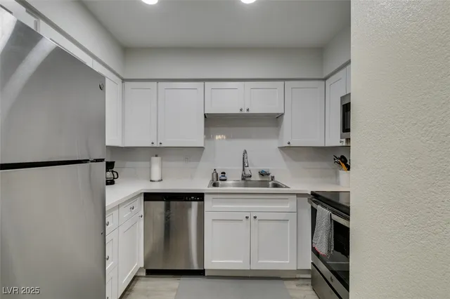 $195,000 | 3151 North Soaring Gulls Drive, Unit 2014, Las Vegas, NV 89128