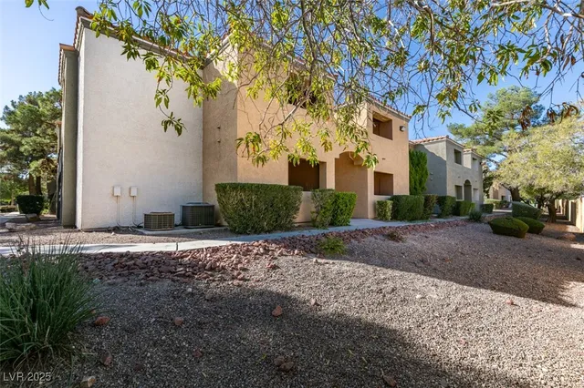 $195,000 | 3151 North Soaring Gulls Drive, Unit 2014, Las Vegas, NV 89128