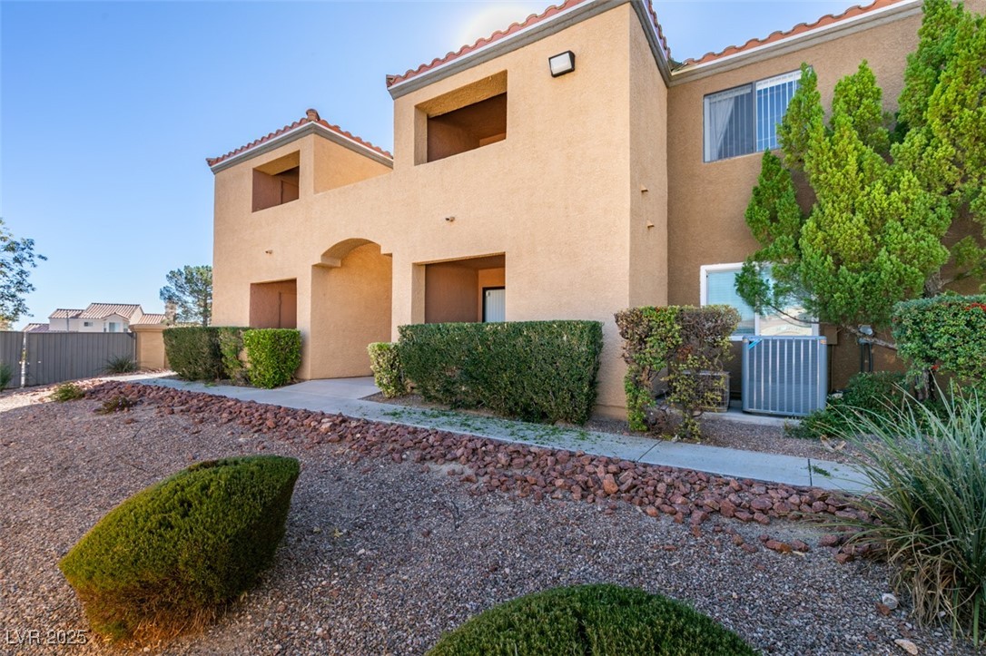3151 North Soaring Gulls Drive, Unit 2014 Las Vegas, NV 89128 - Photo 4 of 37