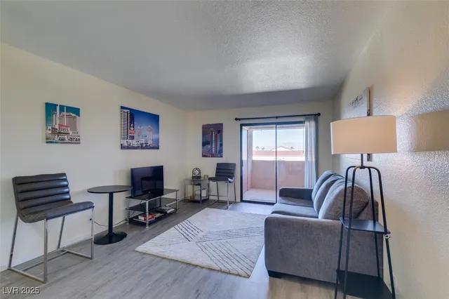 $195,000 | 3151 North Soaring Gulls Drive, Unit 2014, Las Vegas, NV 89128