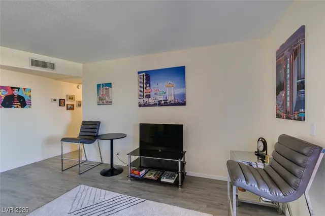 $195,000 | 3151 North Soaring Gulls Drive, Unit 2014, Las Vegas, NV 89128