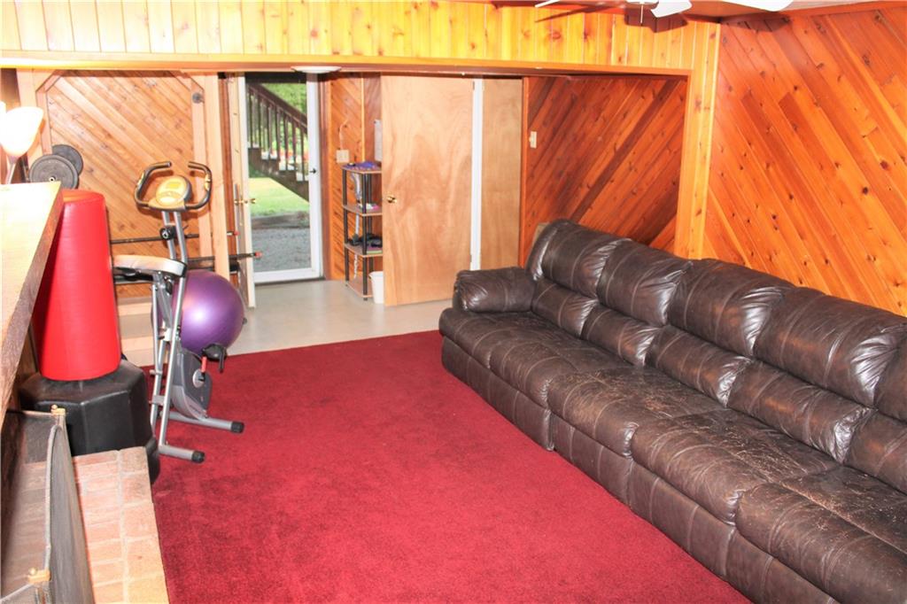 812 Blue Ridge Road Pittsburgh, PA 15239 - Photo 14 of 22 Gallery Image 14