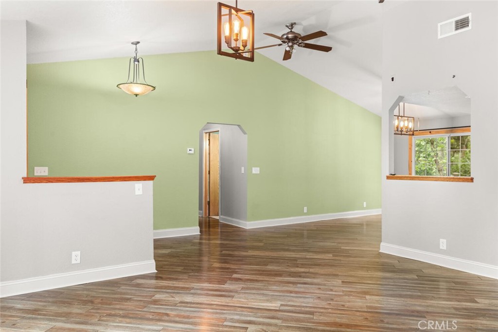 14621 Carnegie Road Magalia, CA 95954 - Photo 11 of 38 Tall ceilings