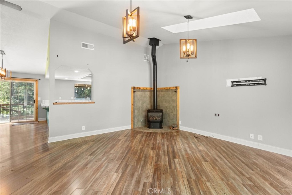 14621 Carnegie Road Magalia, CA 95954 - Photo 9 of 38 Wood burning fireplace