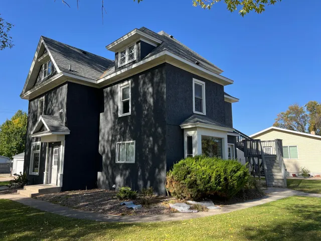 $179,900 | 1510 Wisconsin Avenue, Benson, MN 56215