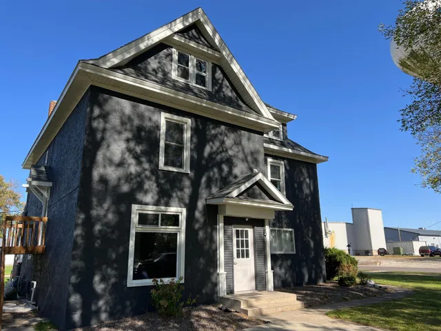 $179,900 | 1510 Wisconsin Avenue, Benson, MN 56215