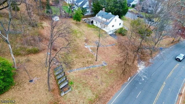 a view of outside area