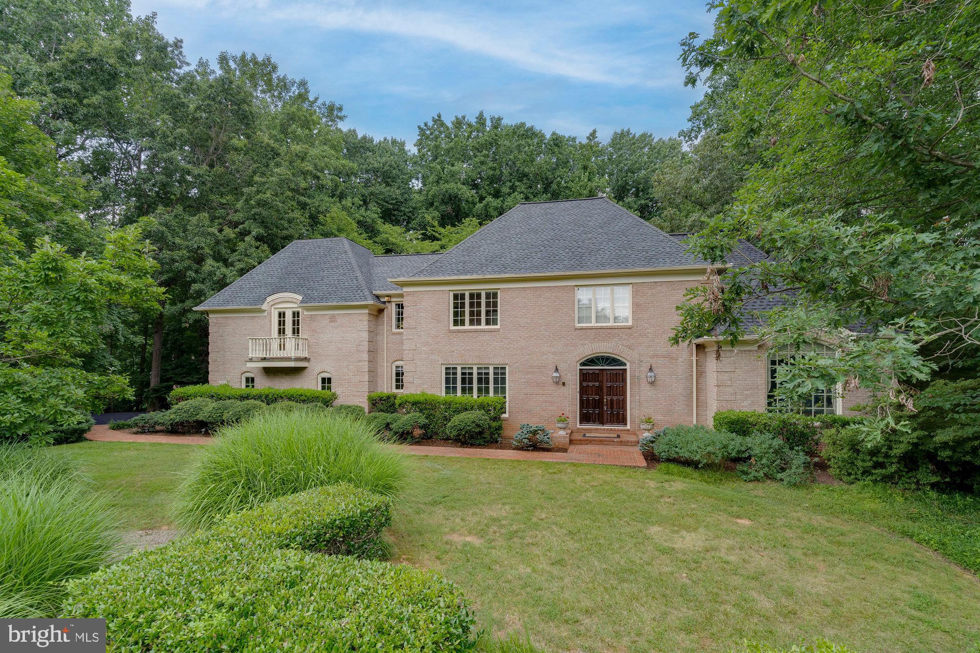 10700 Hunters Run Court Vienna, VA 22181 - Photo 1 of 75