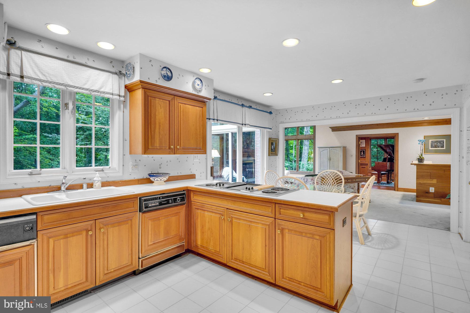 10700 Hunters Run Court Vienna, VA 22181 - Photo 16 of 75