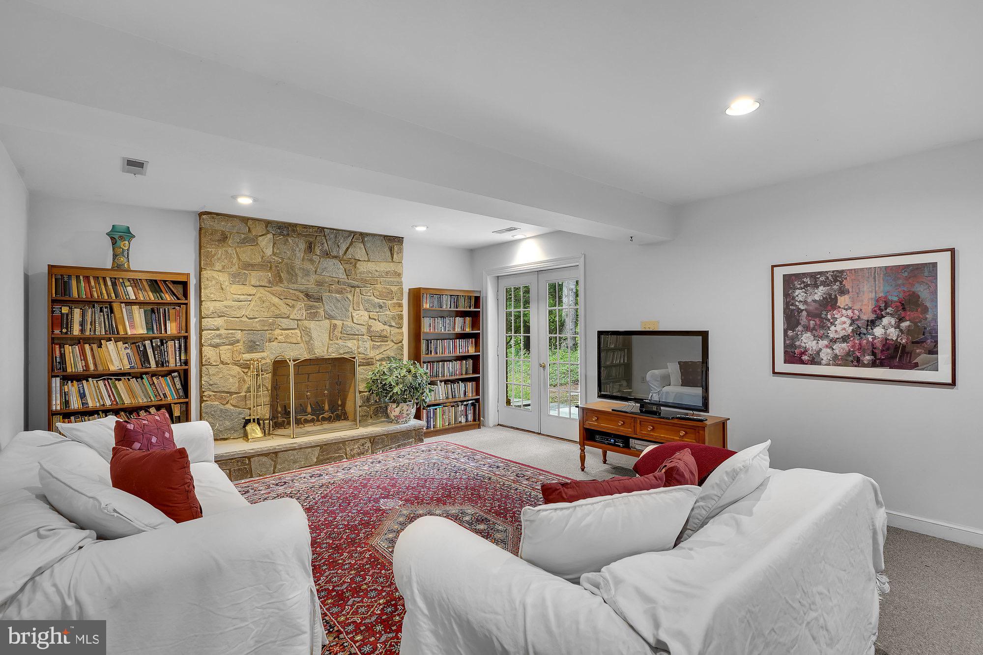 10700 Hunters Run Court Vienna, VA 22181 - Photo 48 of 75