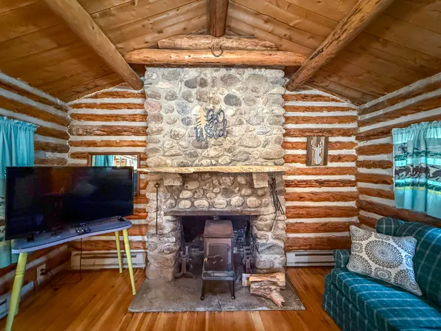 $339,900 | 165 Fish Hatchery Road, Story, WY 82842