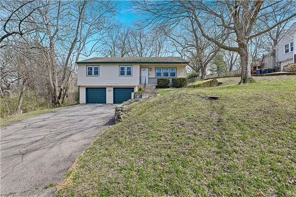 $250,000 | 3537 North Walrond Avenue, Kansas City, MO 64117