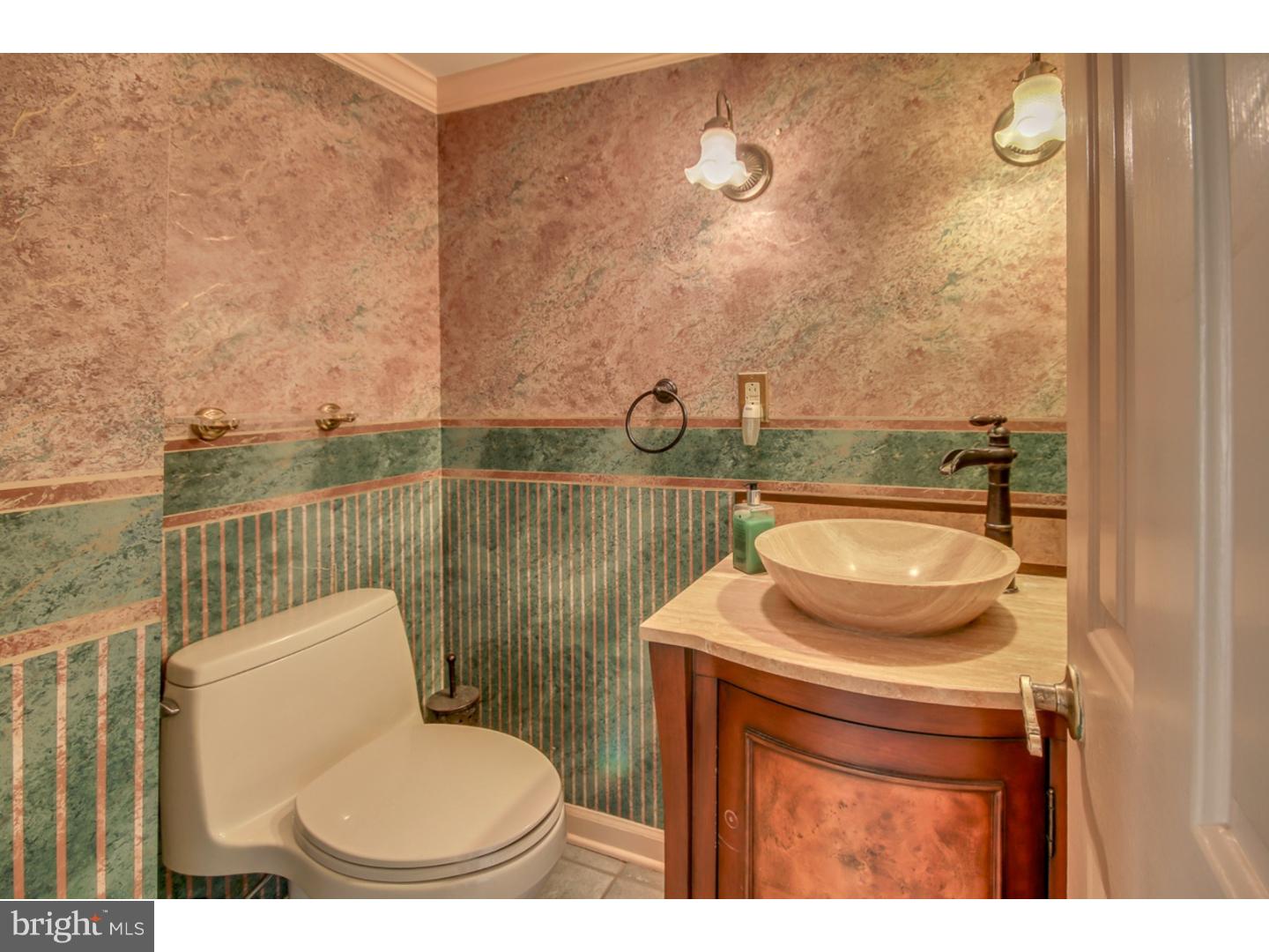 807 West Rolling Road Springfield, PA 19064 - Photo 11 of 24 Half Bath