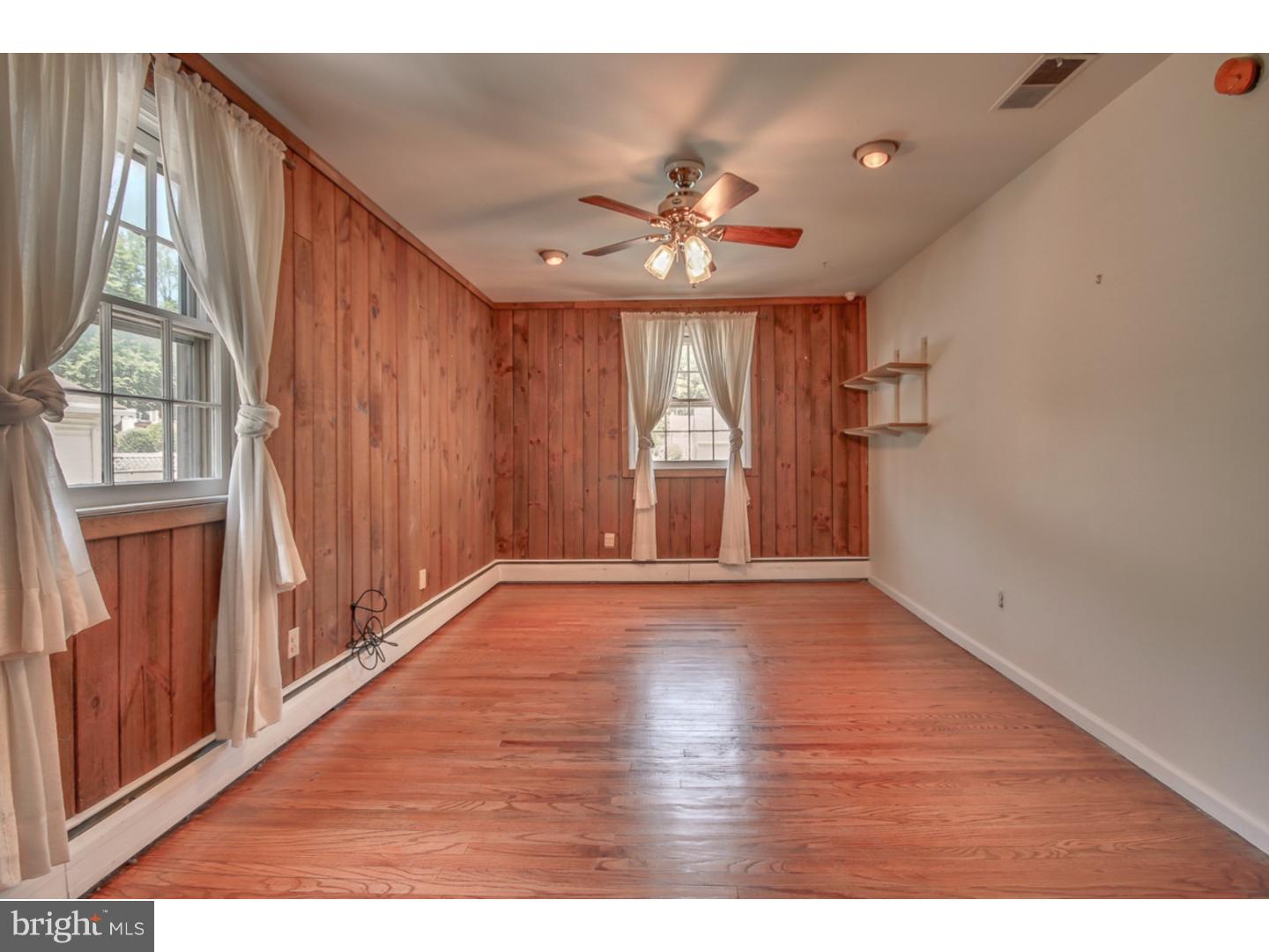 807 West Rolling Road Springfield, PA 19064 - Photo 15 of 24 Bedroom