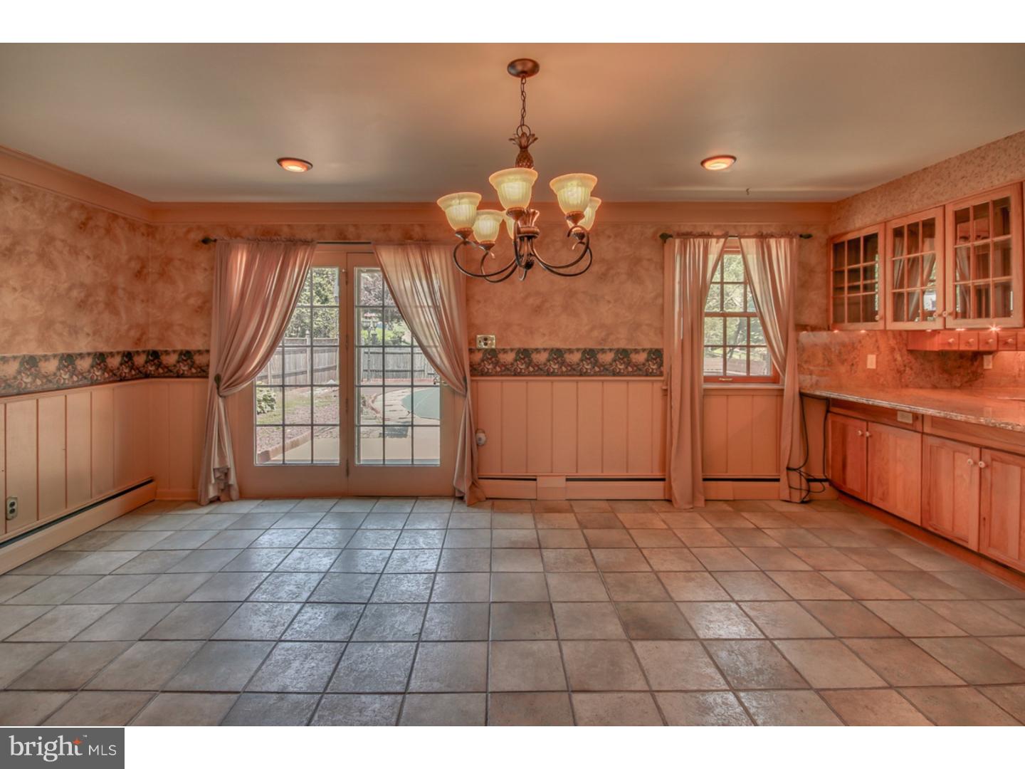 807 West Rolling Road Springfield, PA 19064 - Photo 5 of 24 Breakfast Room
