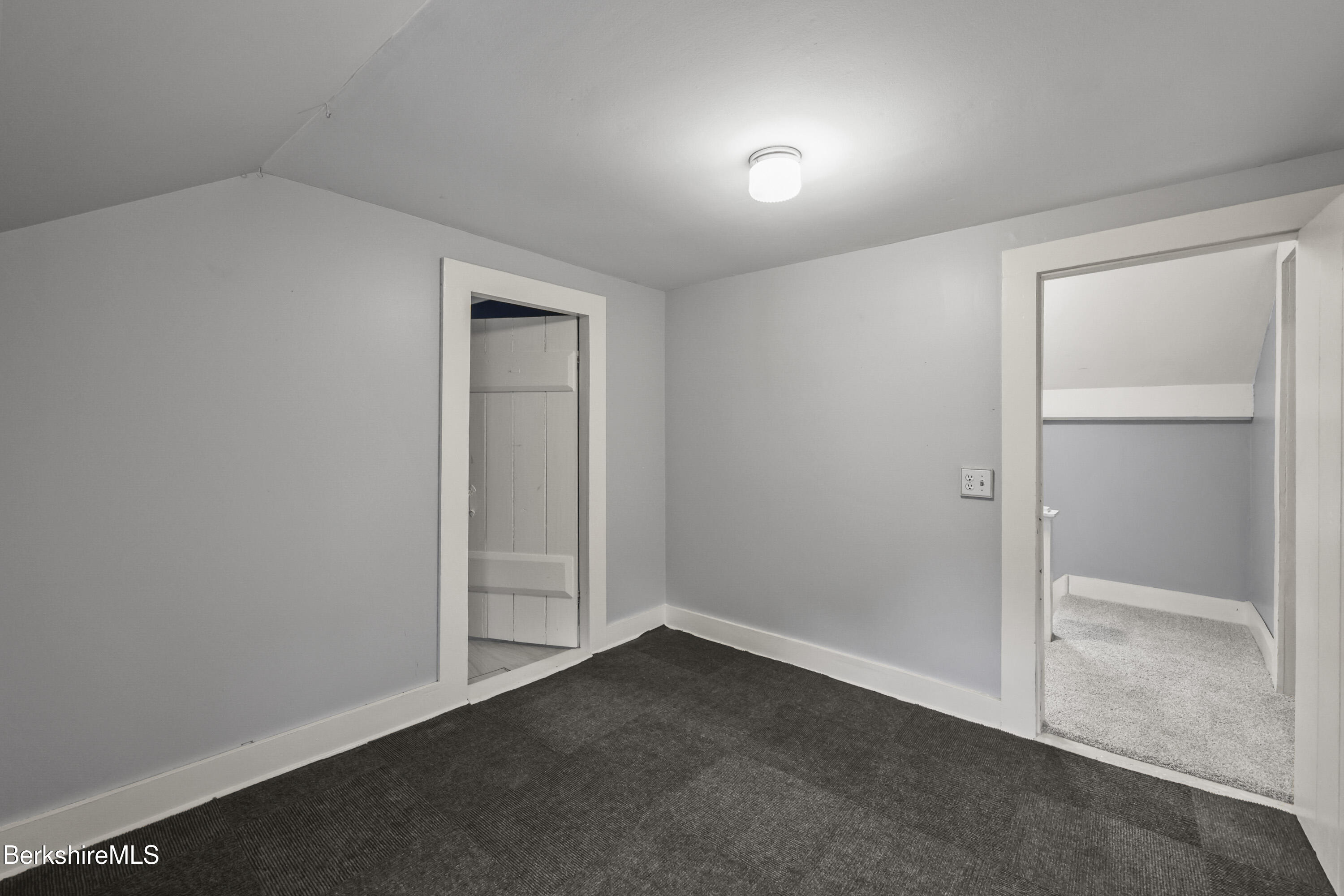 2801 State Road Richmond, MA 01254 - Photo 31 of 46 an empty room with closet area