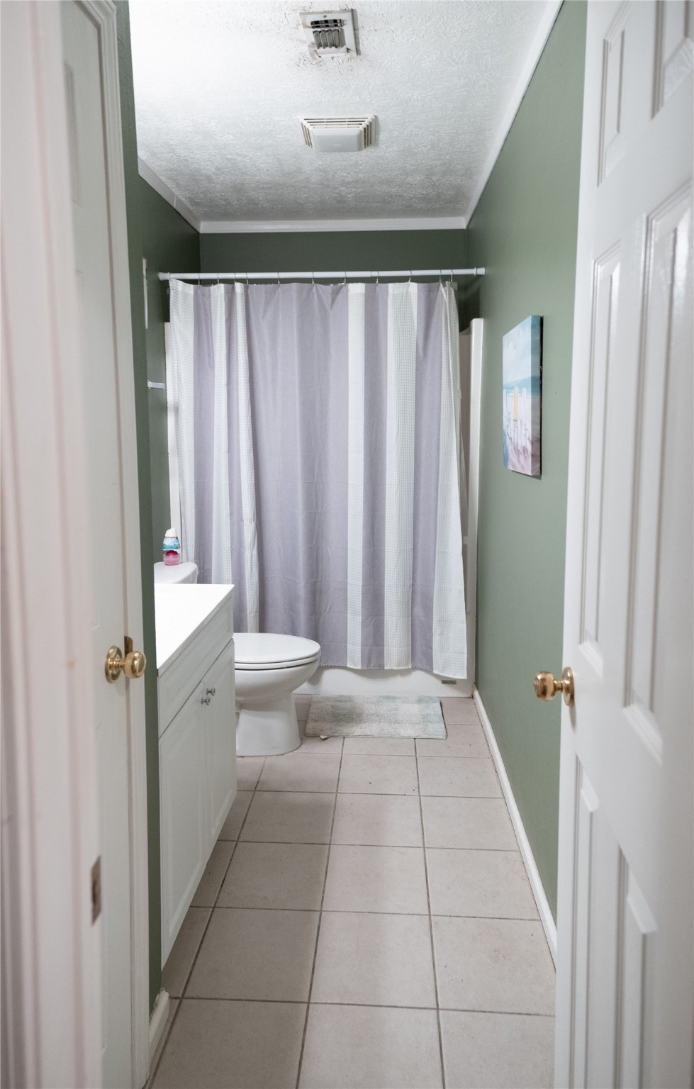 269 East Chance Cutoff Lumberton, TX 77657 - Photo 20 of 24 a bathroom with a sink a toilet and shower