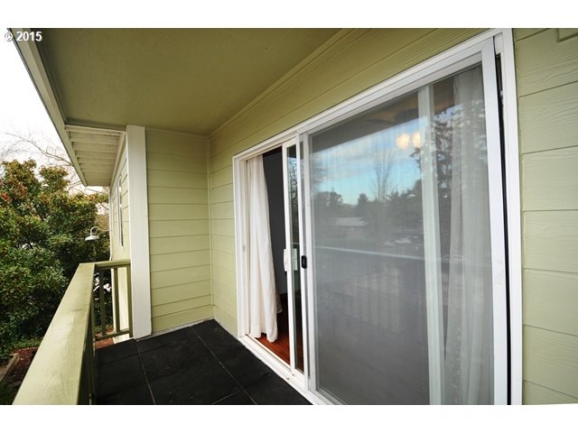 13320 Southwest Allen Boulevard, Unit 310 Beaverton, OR 97005 - Photo 15 of 18 a view of backyard of the house
