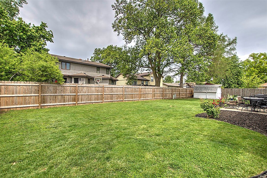 2575 Deerfield Court Decatur, IL 62521 - Photo 33 of 34