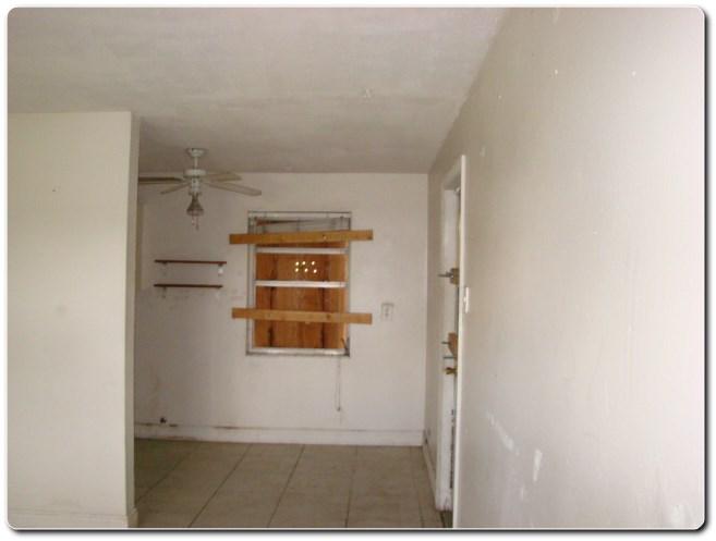 2581 Gulfstream Road Palm Springs, FL 33406 - Photo 2 of 25 INTERIOR 3