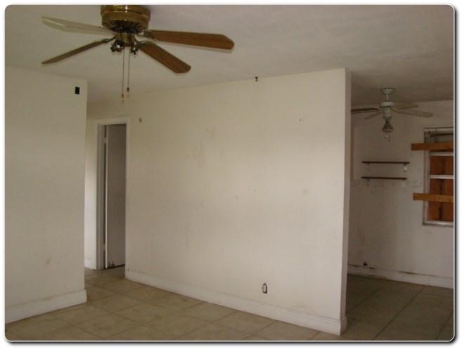 2581 Gulfstream Road Palm Springs, FL 33406 - Photo 3 of 25 INTERIOR 2