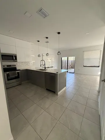 $2,700 | 23157 Southwest 99th Avenue, Cutler Bay, FL 33190