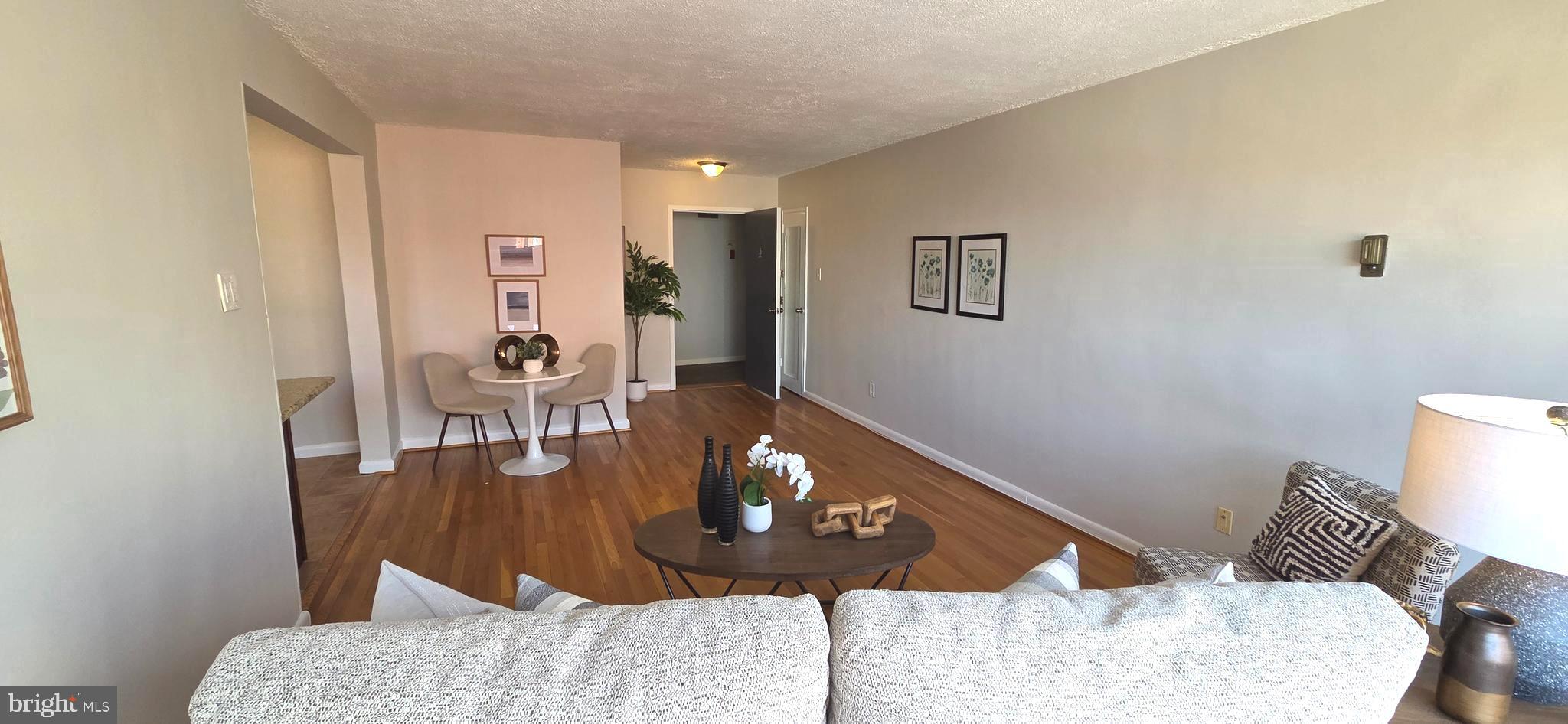 305 C Street Northeast, Unit 202 Washington, DC 20002 - Photo 5 of 25 Livingroom