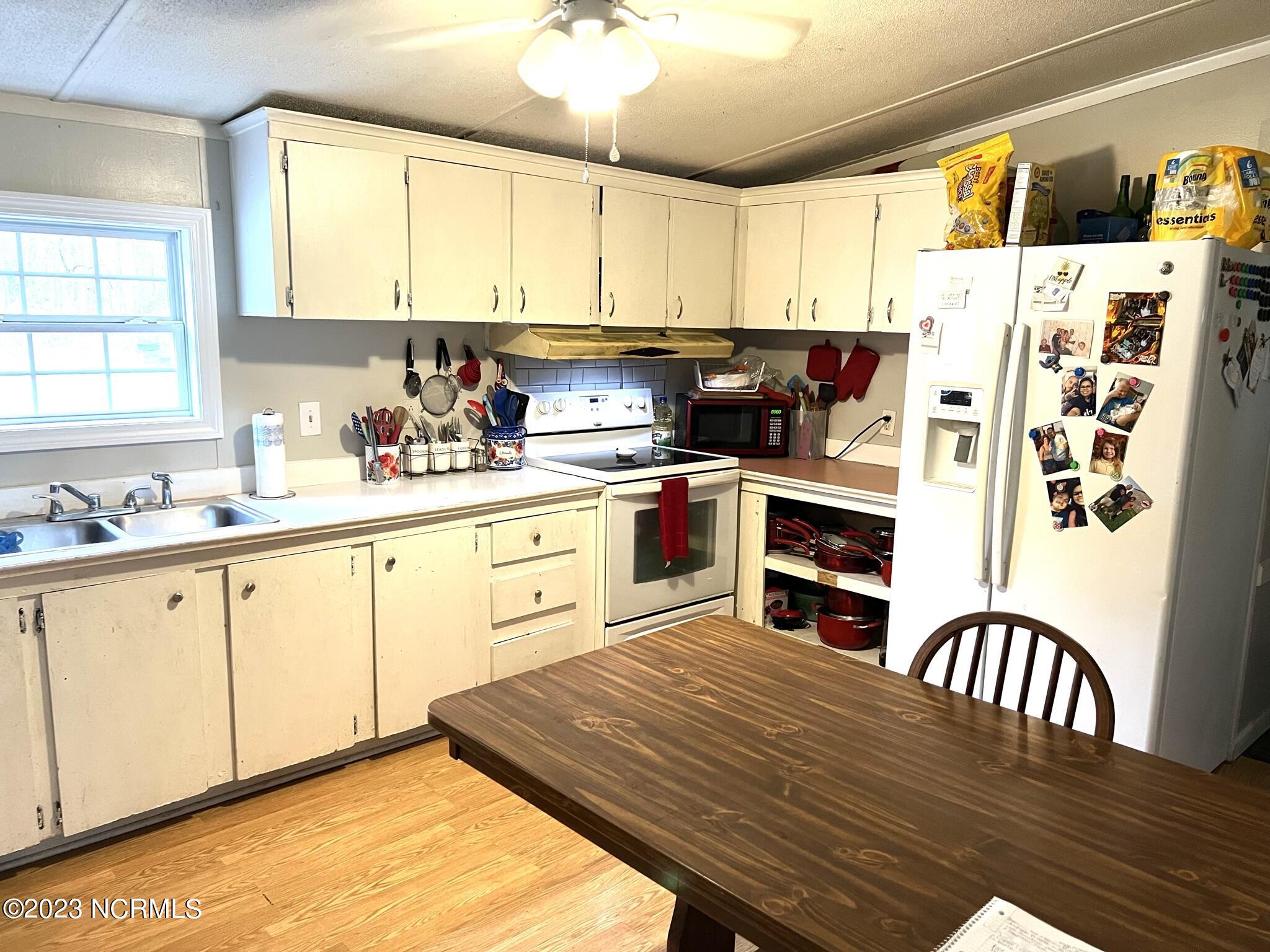337 Ambrose Road Creswell, NC 27928 - Photo 6 of 28 Kitchen