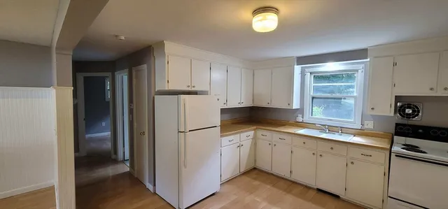 $1,800 | 13 Walnut Street, Rehoboth, MA 02769