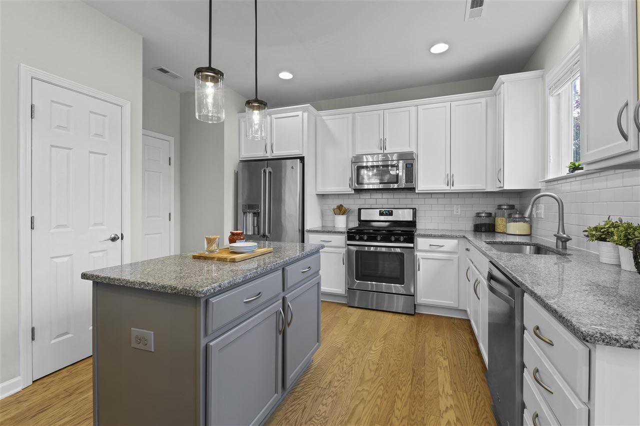 426 Plainview Avenue Raleigh, NC 27604 - Photo 8 of 30 Photo 8