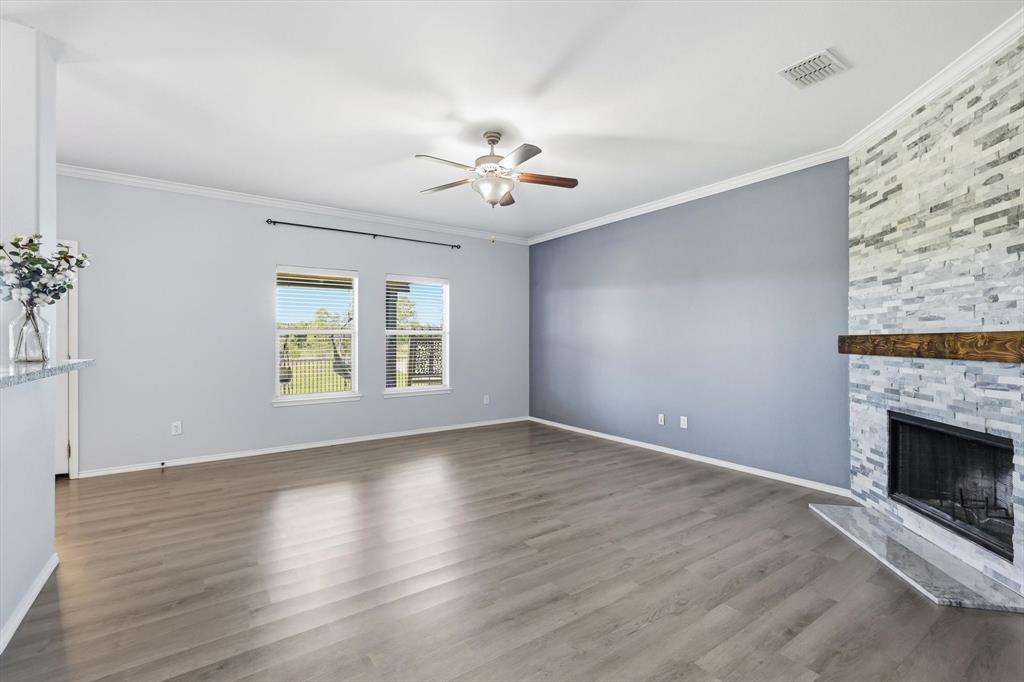 12953 Kelly Drive Rhome, TX 76078 - Photo 9 of 40