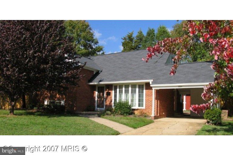 6904 Highland Street Springfield, VA 22150 - Photo 1 of 17 Exterior (Main)