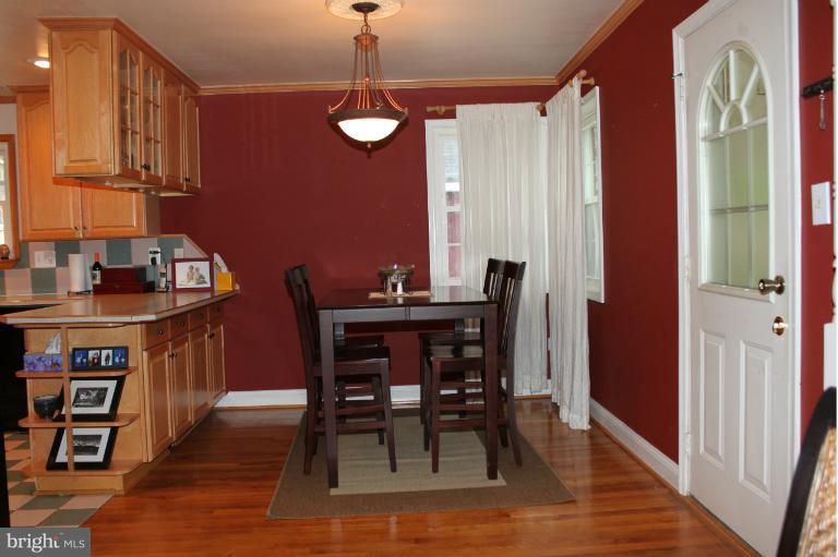 6904 Highland Street Springfield, VA 22150 - Photo 3 of 17 Dining Room