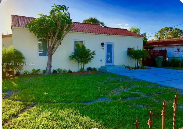 a view of outdoor space yard and deck