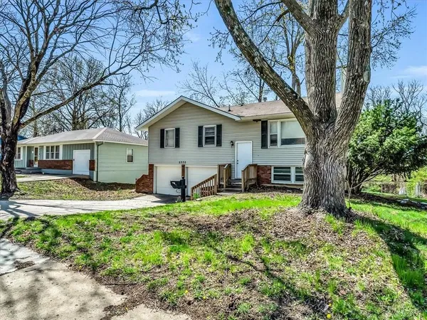 $195,000 | 5220 Overton Avenue, Kansas City, MO 64133