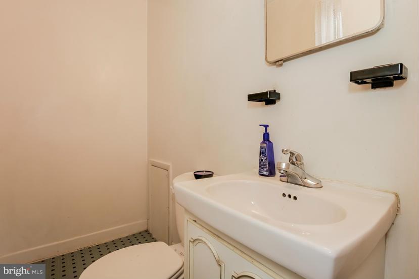 11901 Selfridge Road Silver Spring, MD 20906 - Photo 11 of 20 Bath